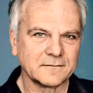 Bernhard Schütz