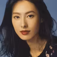 梁洛施