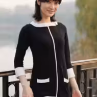松峰莉璃