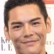 向佐