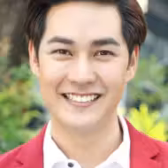 พีรวัศ กุลนันท์วัฒน์